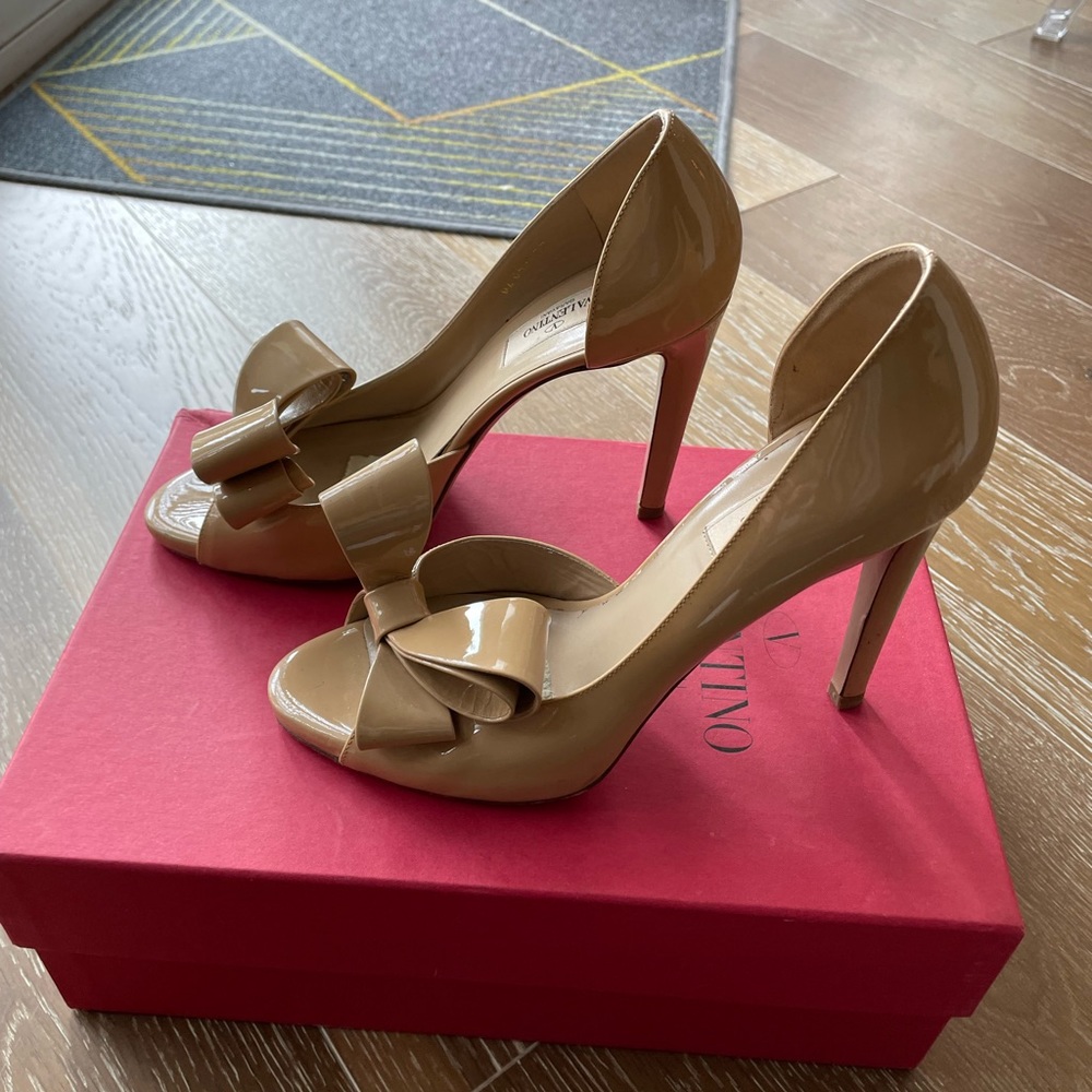 Valentino Bow Nude Pumps size 38